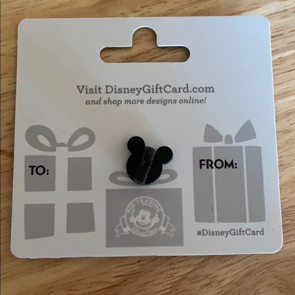 Disney LE Minnie Mouse Pin - Picture 2 of 2